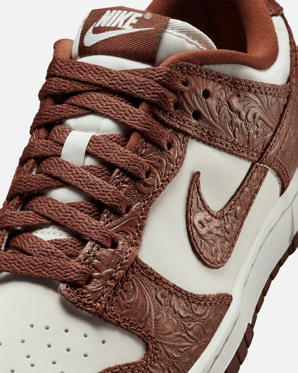 Nike Women's Dunk Low Sail