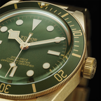Black Bay 58 18K Yellow-Gold 39mm - Green on Bracelet