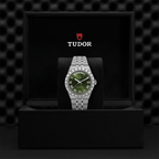 TUDOR Royal Day/Date 40mm - Green on Bracelet