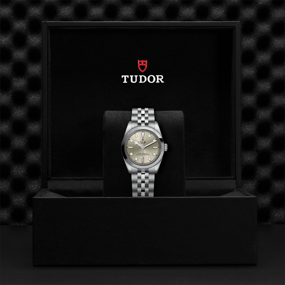 Black Bay One 31mm - Light Champagne on Bracelet