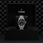 Pelagos Titanium 39mm - Black on Bracelet w/ Extra Rubber Strap