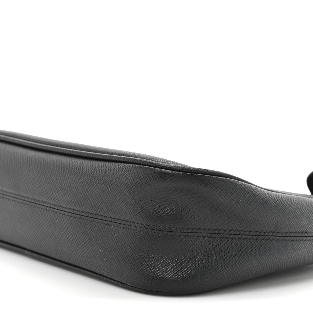 Saffiano Lux Re-Edition 2005 Shoulder Bag Black