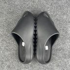 Yeezy Slides 'Onyx'