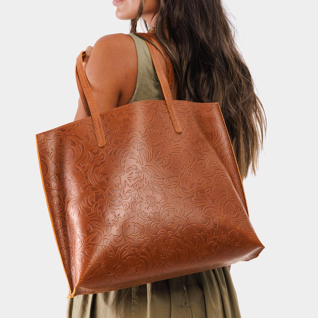 August Tote
