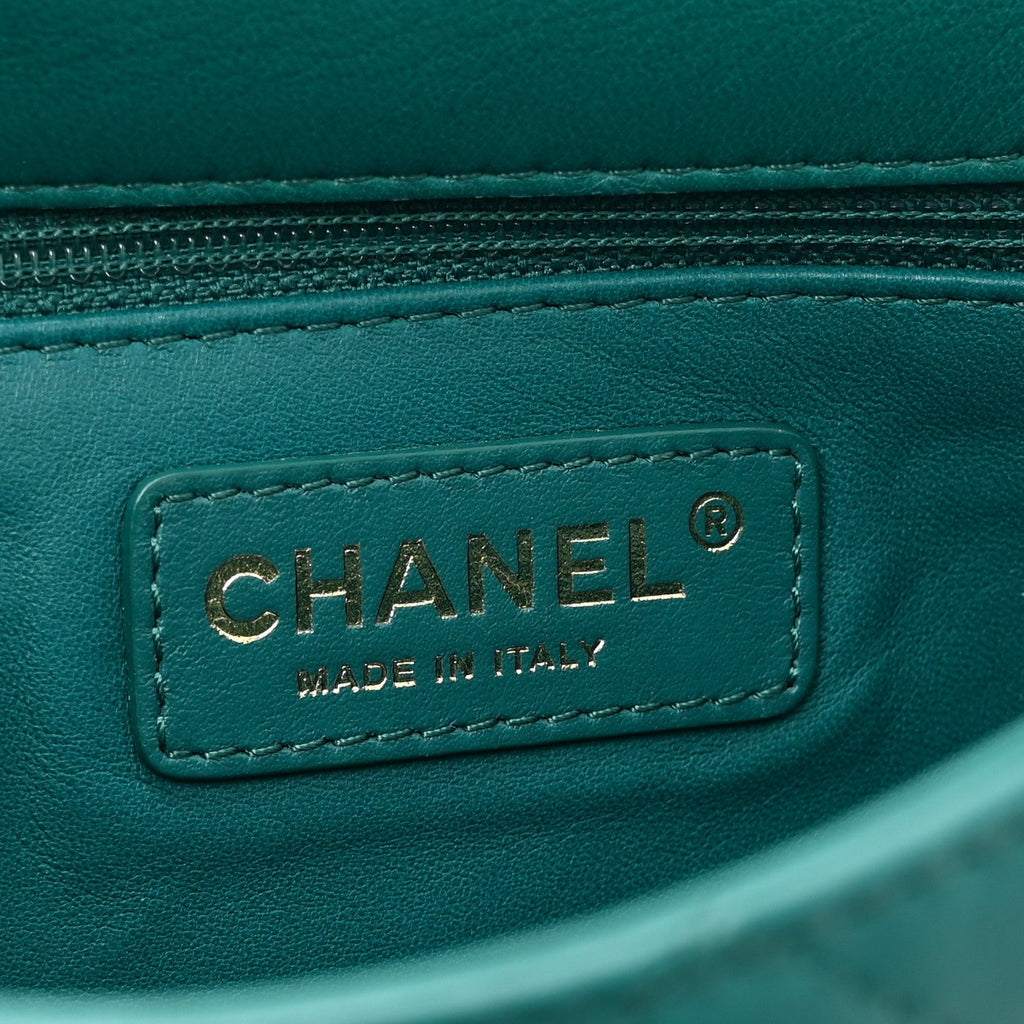 Lambskin Quilted Small Easy Carry Flap Green
