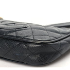 Caviar Quilted CC Shoulder Bag Black